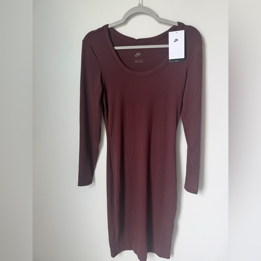 Nike brown Scoop Neck Long Sleeve Dress